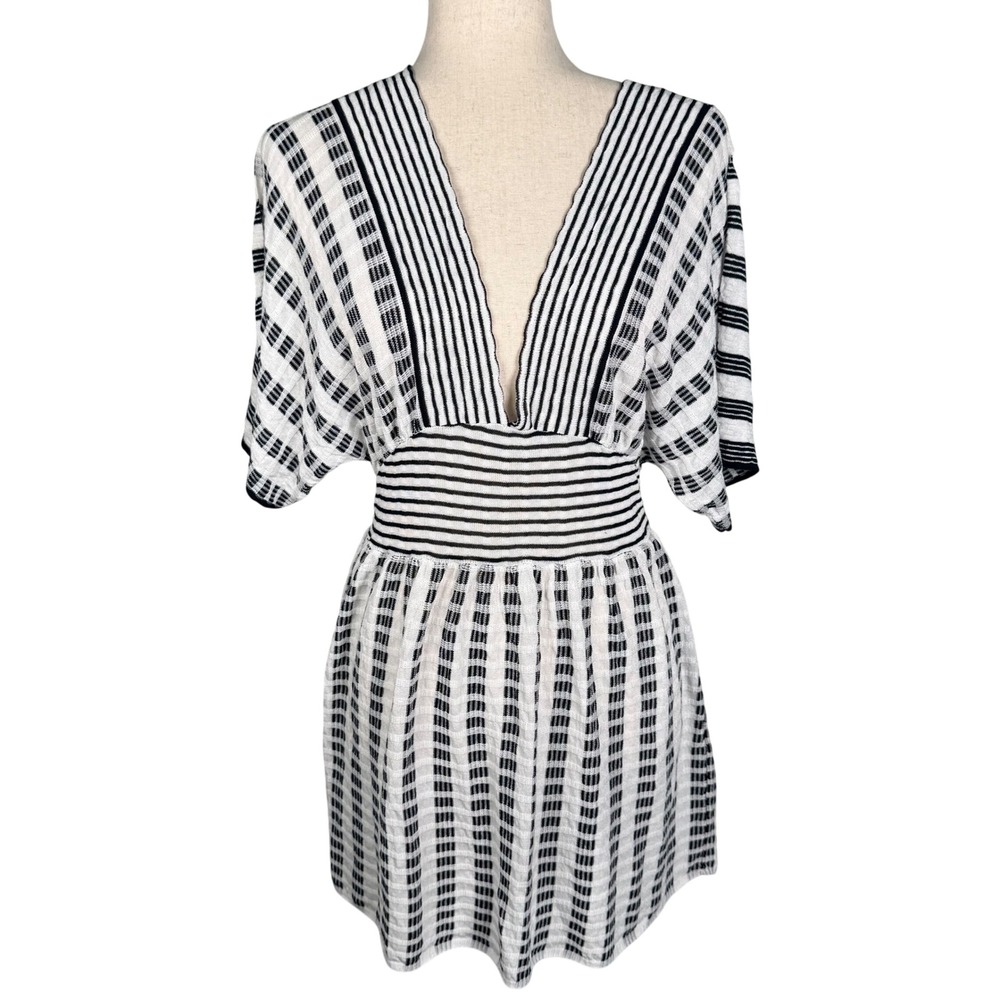 Trina Turk Striped Mini Dress Womens S Black White Knit Coastal Resort V-Neck